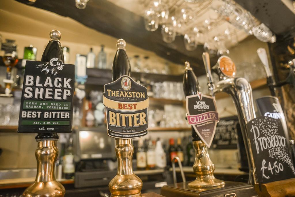 The Whitestonecliffe Inn サットン エクステリア 写真